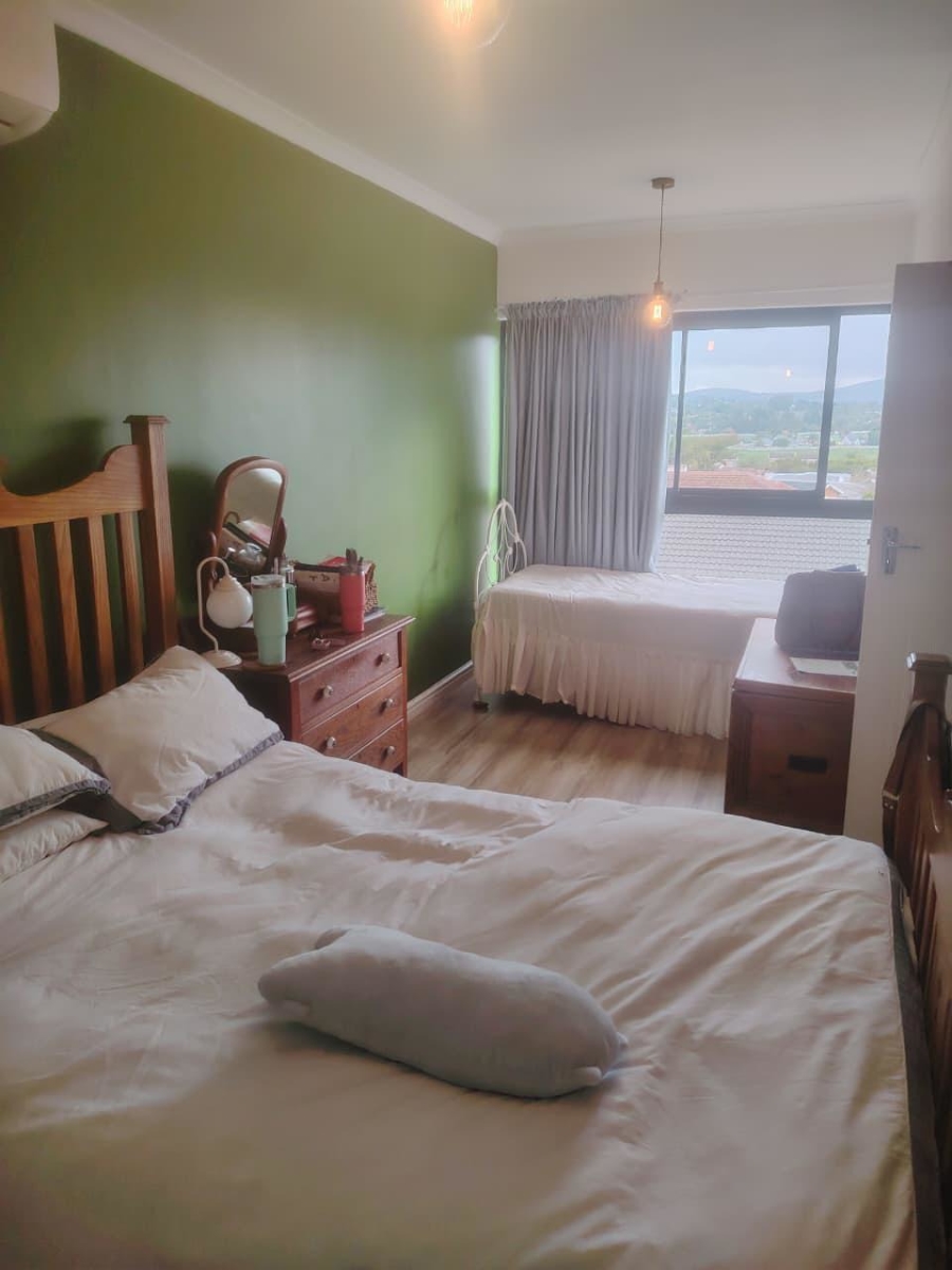 3 Bedroom Property for Sale in The Crest Western Cape